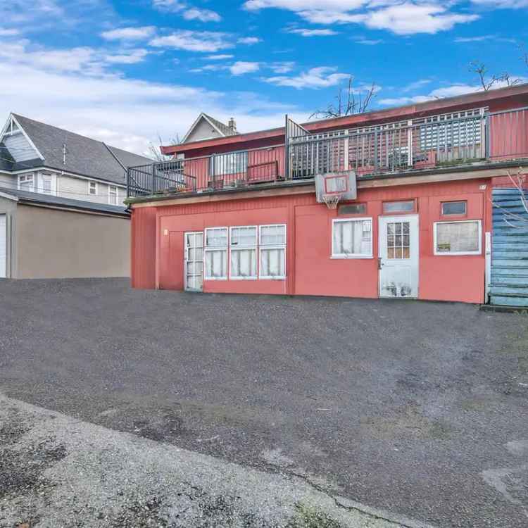 Buy Duplex in Vancouver with 4 Bedrooms and Private Workshop