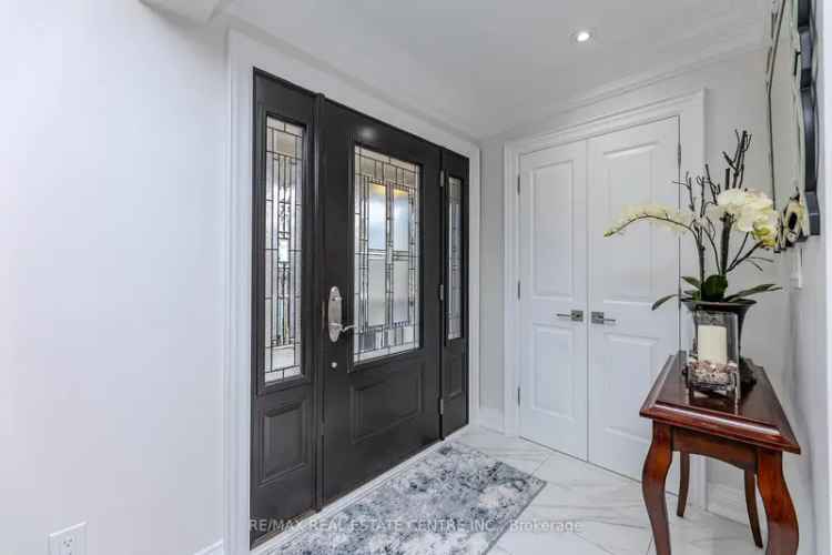 Woodbridge 3+3 Bedroom Home  Totally Renovated
