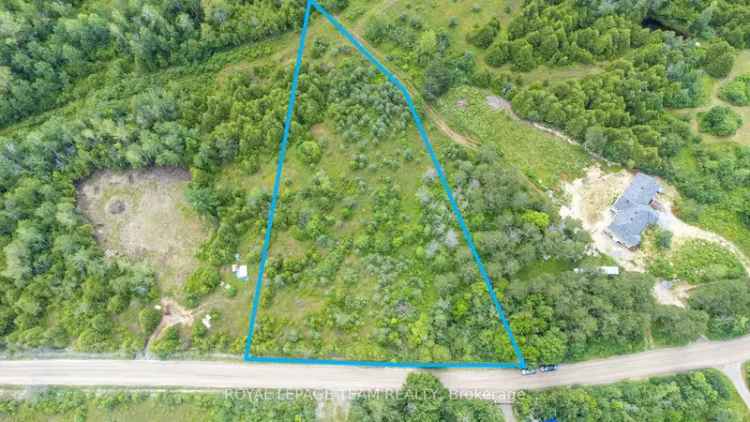 2.12 Acre Wooded Country Lot near Merrickville and Kemptville