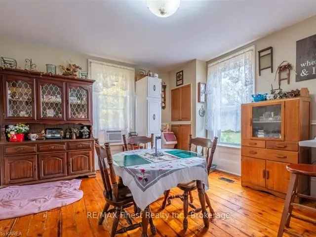 House For Sale in Greater Napanee, Ontario