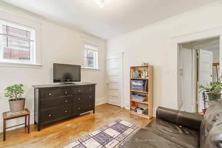 AVENUES Duplex - Charming Old West End Investment Opportunity