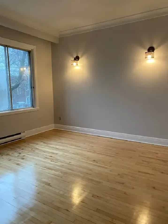 3 1/2 Duplex Near Jolicoeur Metro - Renovated