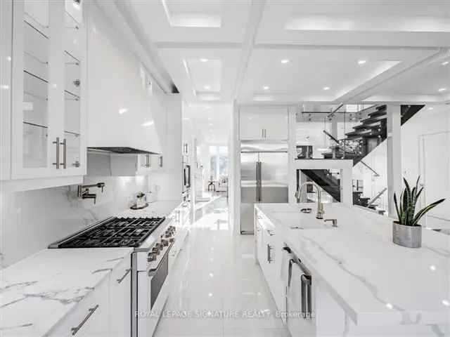 Luxury 4 1 Bedroom Detached Home in Mississauga Lakeview