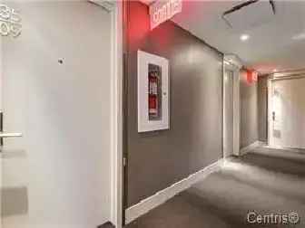 TOUR DES CANADIEN BEST PRICE CONDO BEST VIEW  ON 35th FLOOR !!