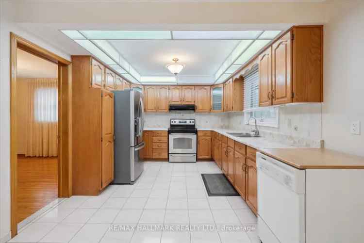 House For Sale in Toronto, Ontario