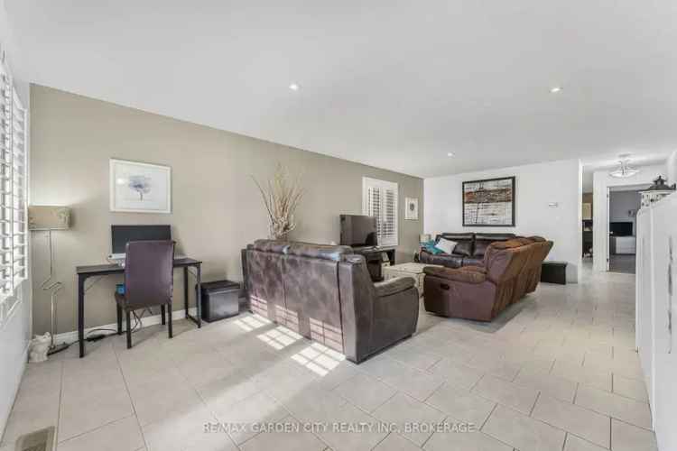 House For Sale in Lincoln, Ontario