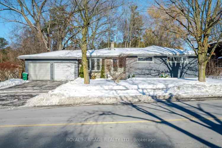 House For Sale in 960, Weller Street, Peterborough, Ontario