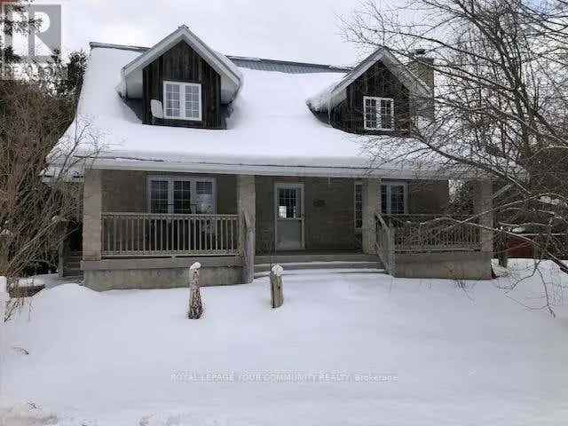 Unique Custom Home on Country Lot 3 1 Bedrooms 3 Baths