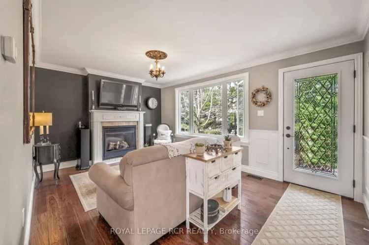 Stunning Updated Bungalow in Alton with Spa-Inspired Ensuite