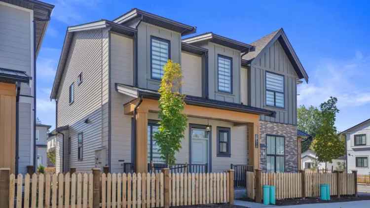 A $1,380,000.00 1/2 Duplex with 4 bedrooms in Willoughby Heights, Langley