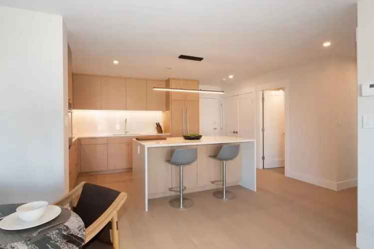 Condo For Sale in Vancouver, British Columbia