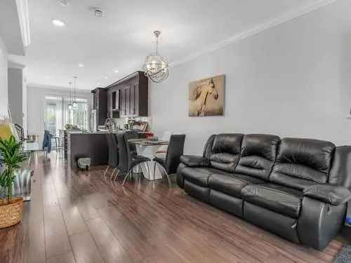 4 Bed 4 Bath Townhouse in Surrey BC