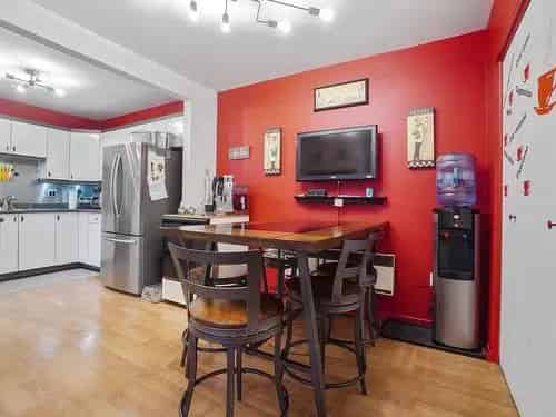 Duplex for Sale in Côte-Saint-Paul Near Metro