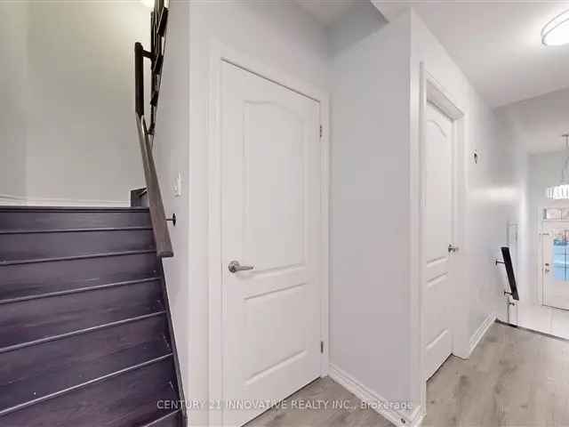 Townhouse For Sale in Markham, Ontario