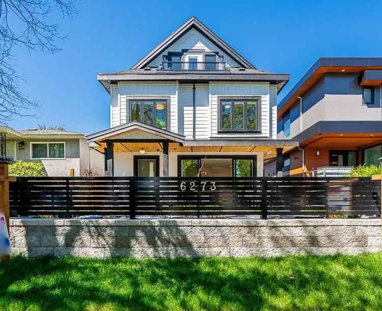 3-Bed 3-Bath Modern Duplex in Fraser Vancouver