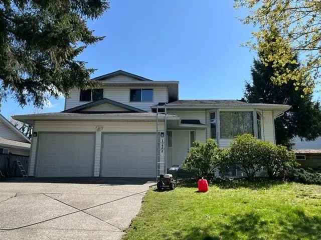 Fleetwood Split Level Home 4 Beds 3 Baths Large Backyard RV Parking