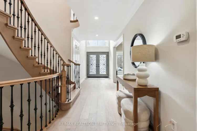 Luxury Detached Home in Willowdale East 4 Ensuites Finished Walk Up Basement