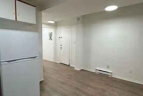 1 room house of 243 m² in Toronto