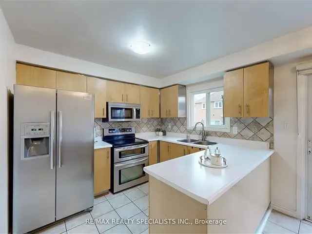 House For Sale in Brampton, Ontario