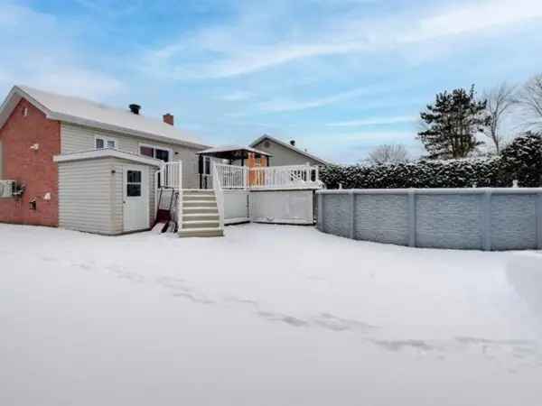 2-Bedroom Bungalow for Sale Potential 3rd Bedroom