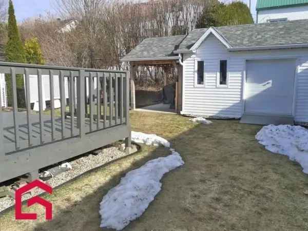 Split Level Home for Sale Near Park and Hospital