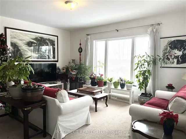 3 Bedroom Bungalow in Desirable Orillia Neighborhood