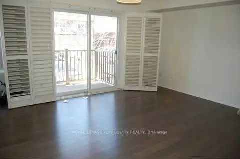 Townhome for Sale in Convenient Location with Modern Features