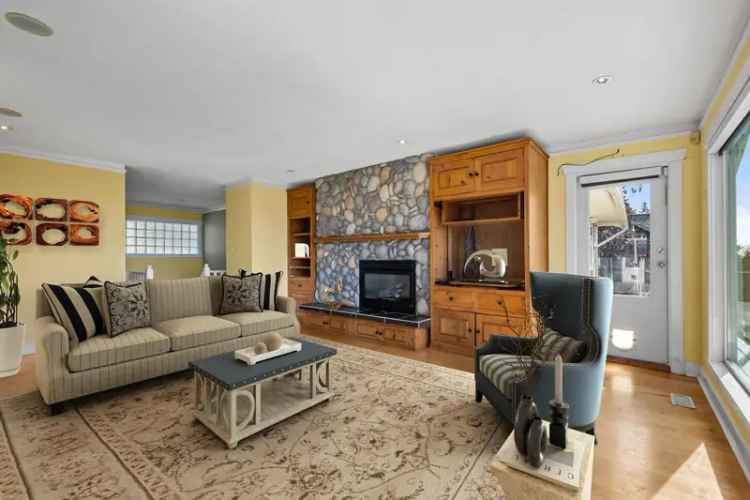 353 Newdale Court Upper Delbrook House for Sale