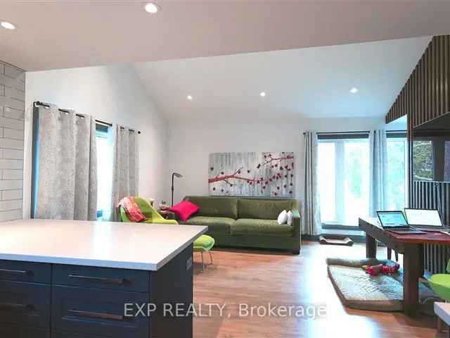 Charming Renovated Bungalow Near McMaster University