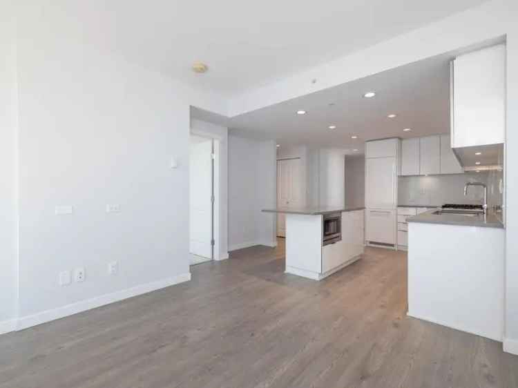 Brentwood Park Condo 1 Bed + Den - Near Skytrain