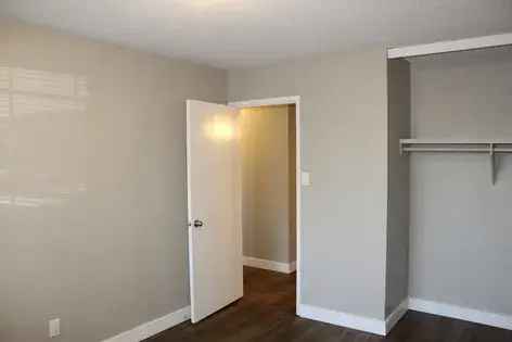 Rent 2 Rooms Apartment in Edmonton with Spacious Balconies and Affordable Rent