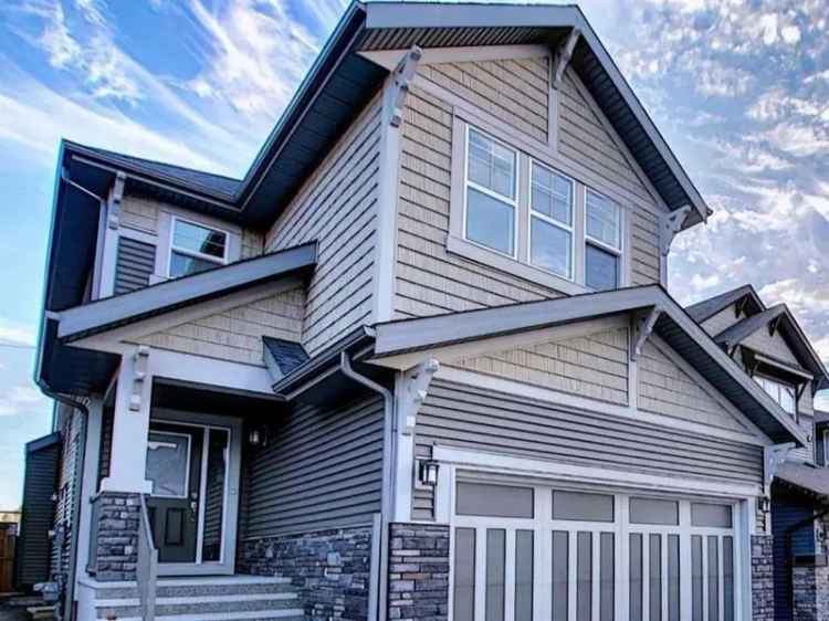 House For Sale in Airdrie, Alberta