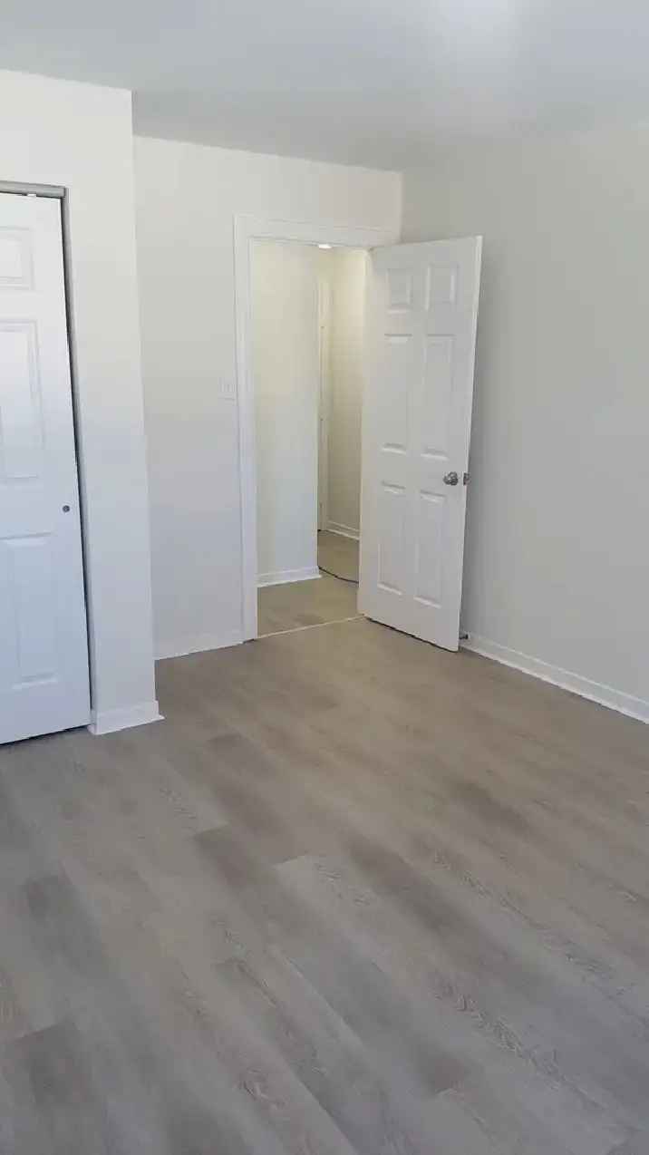 Fairview Renovated 1-Bedroom Unit December 1st