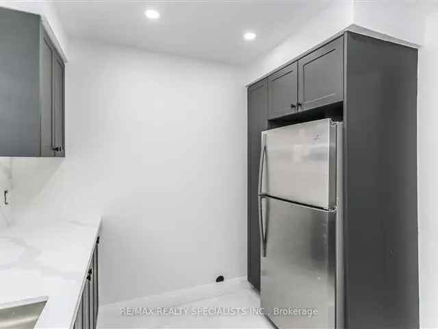 Renovated 3-Bedroom Family Home Near York University