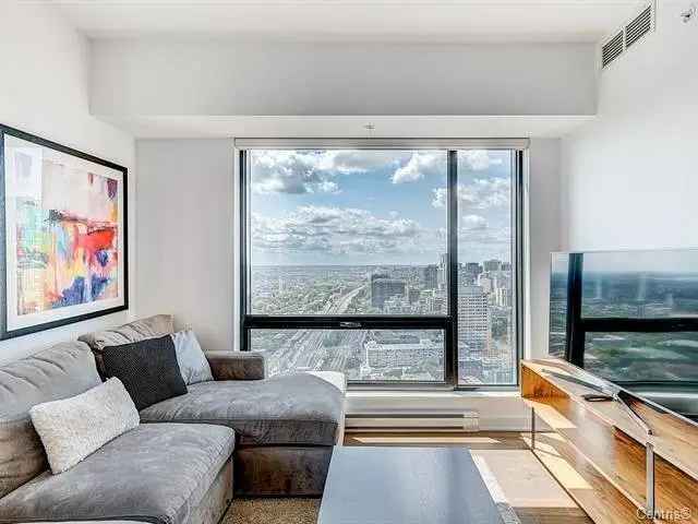 Luxury Furnished Condo in Tour Des Canadiens