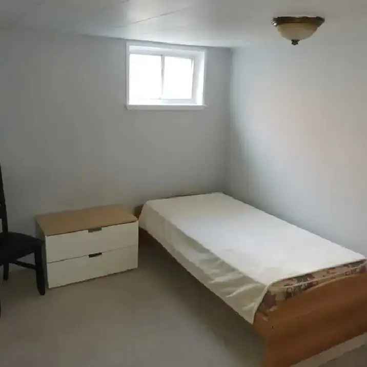 Room For Rent