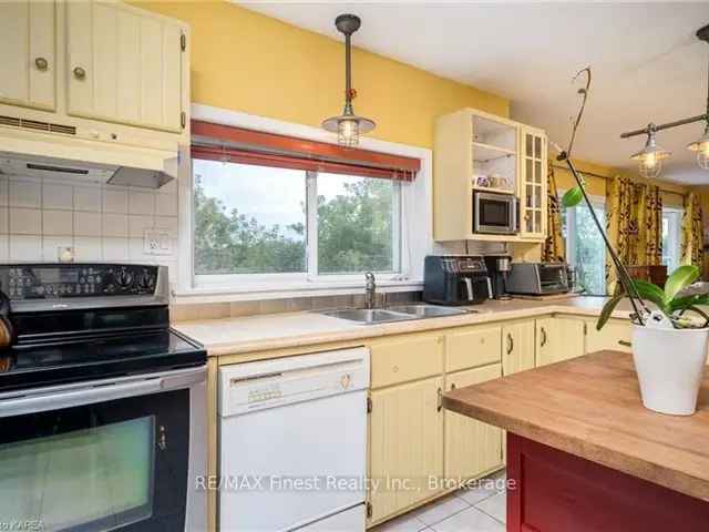 House For Sale in South Frontenac, Ontario