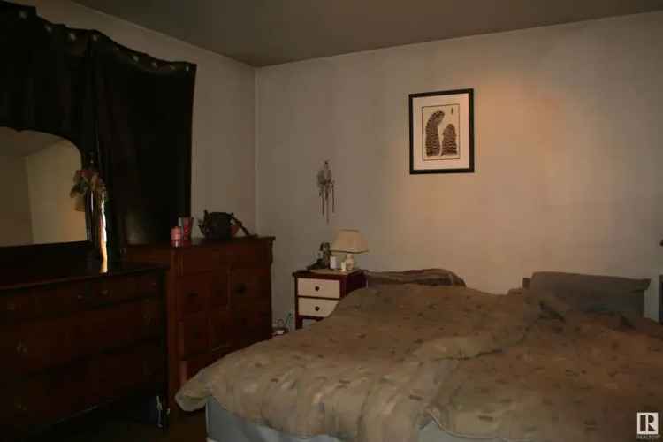 Grovenor Bungalow Renovation Project Huge Lot Two Bedrooms