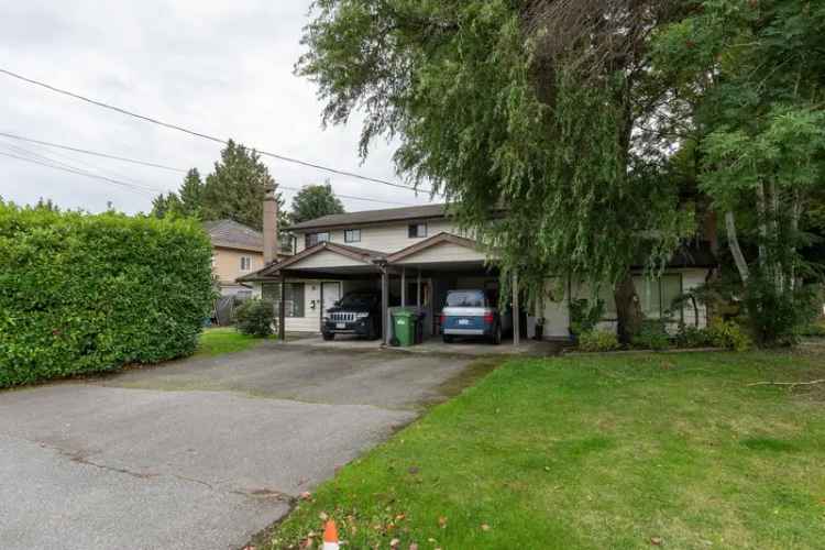 A $1,100,000.00 1/2 Duplex with 3 bedrooms in Granville, Richmond