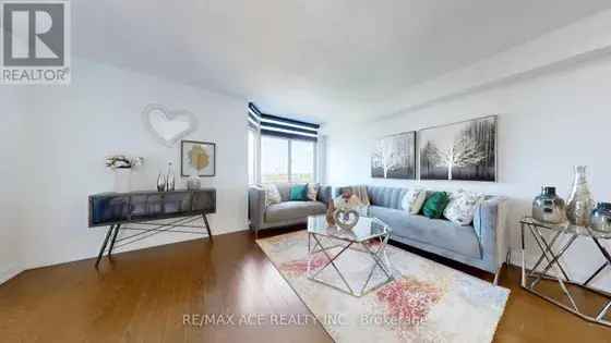 2 rooms apartment of 143 m² in Toronto