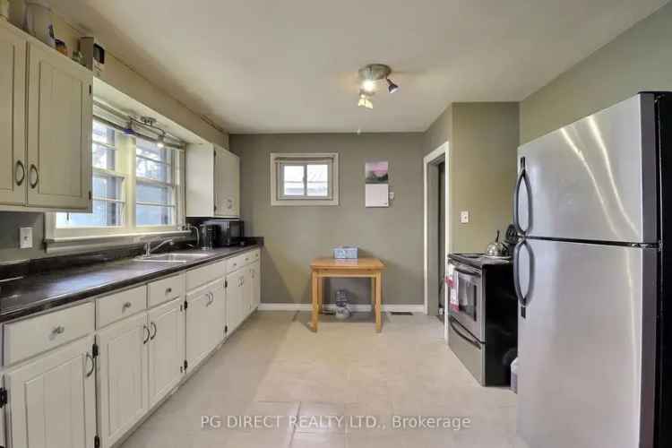 House For Sale in Tillsonburg, Ontario