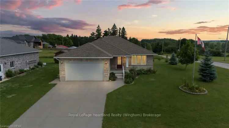 Buy Bungalow in Clifford with Open Concept and Natural Light