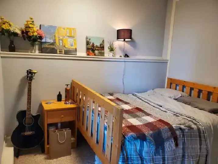 Room for Rent near Southgate Area with Quick Commute Access