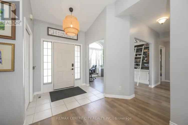House For Sale in 12, Pinehurst Drive, Thames Centre, Ontario
