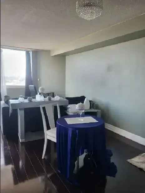 Room with Private Washroom for rent in Etobicoke 401/Weston