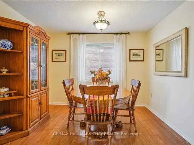 House For Sale in Barrie, Ontario