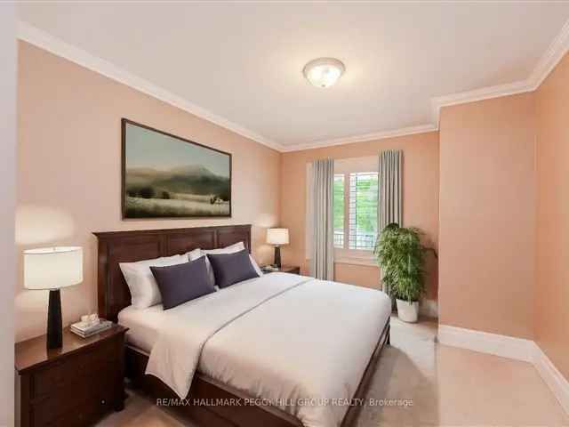 Townhouse For Sale in Wasaga Beach, Ontario