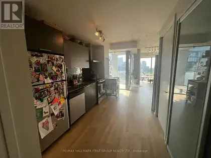 1 room apartment of 214 m² in Toronto