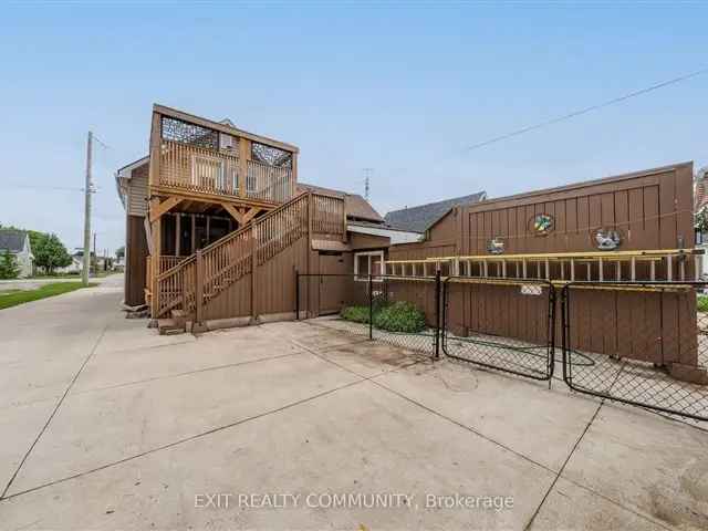 3-Bedroom Wallaceburg Home with Detached Garage and Hot Tub