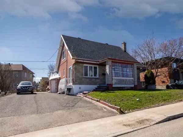Large Family Home for Sale Quebec North Shore